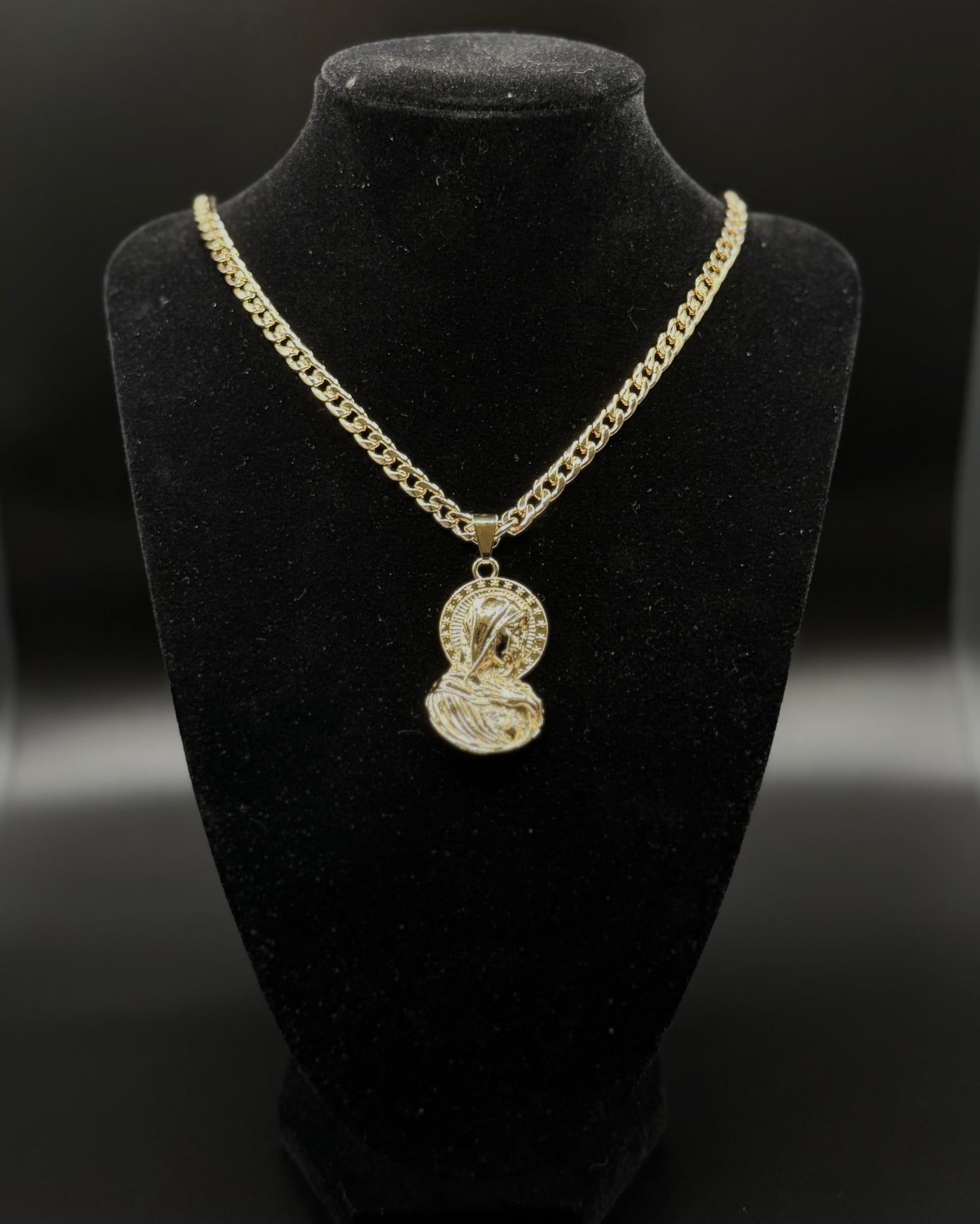 Cuban Chain with Virgin Mary Pendant